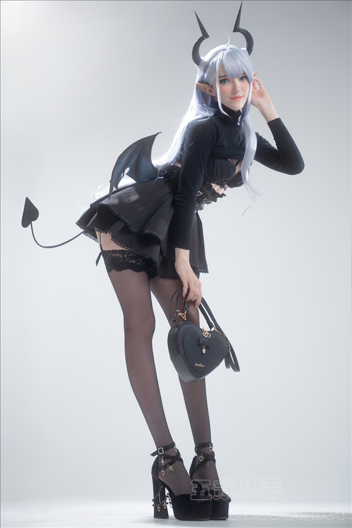 俄罗斯美女Candy Ball Thea[67P-11V-1.81G]推荐预览图